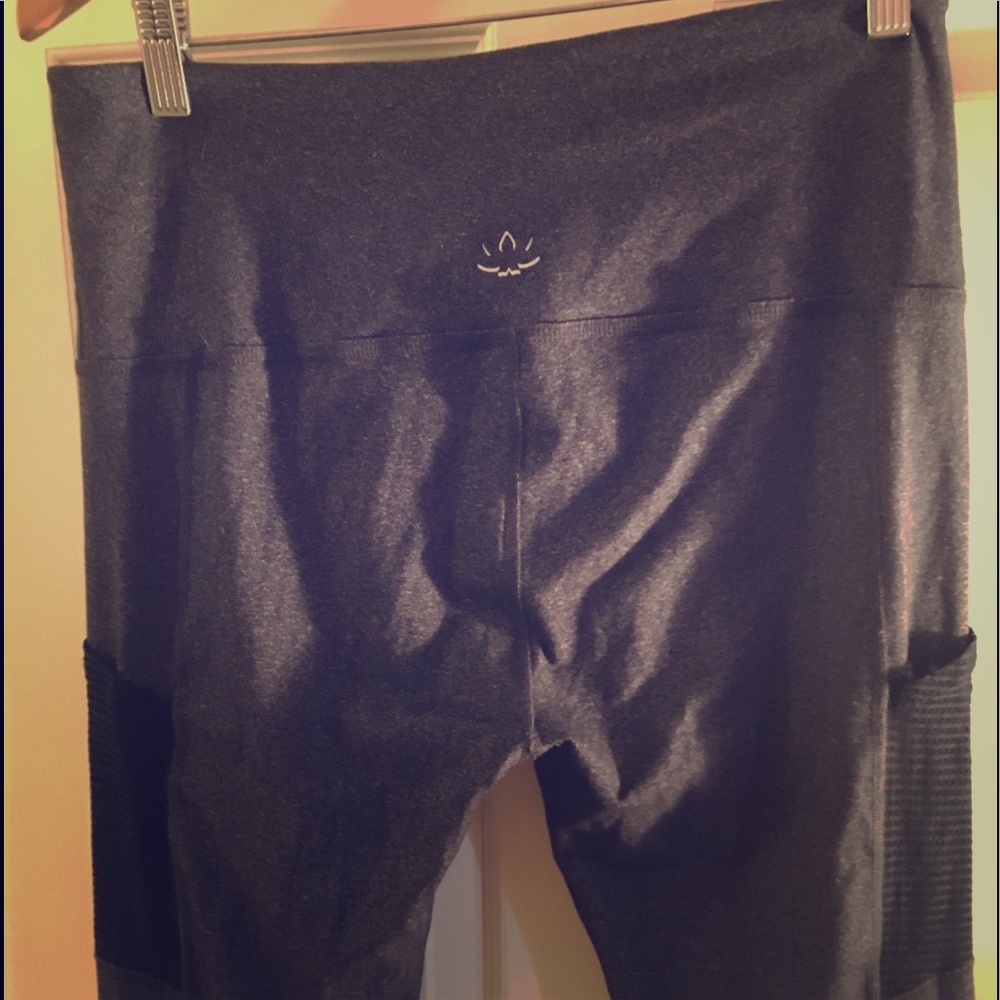 Beyond Yoga charcoal gray XL high waisted long leg